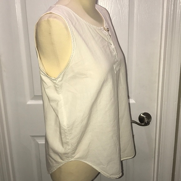 Pinot Noir beige blouse size Medium - Picture 2 of 6